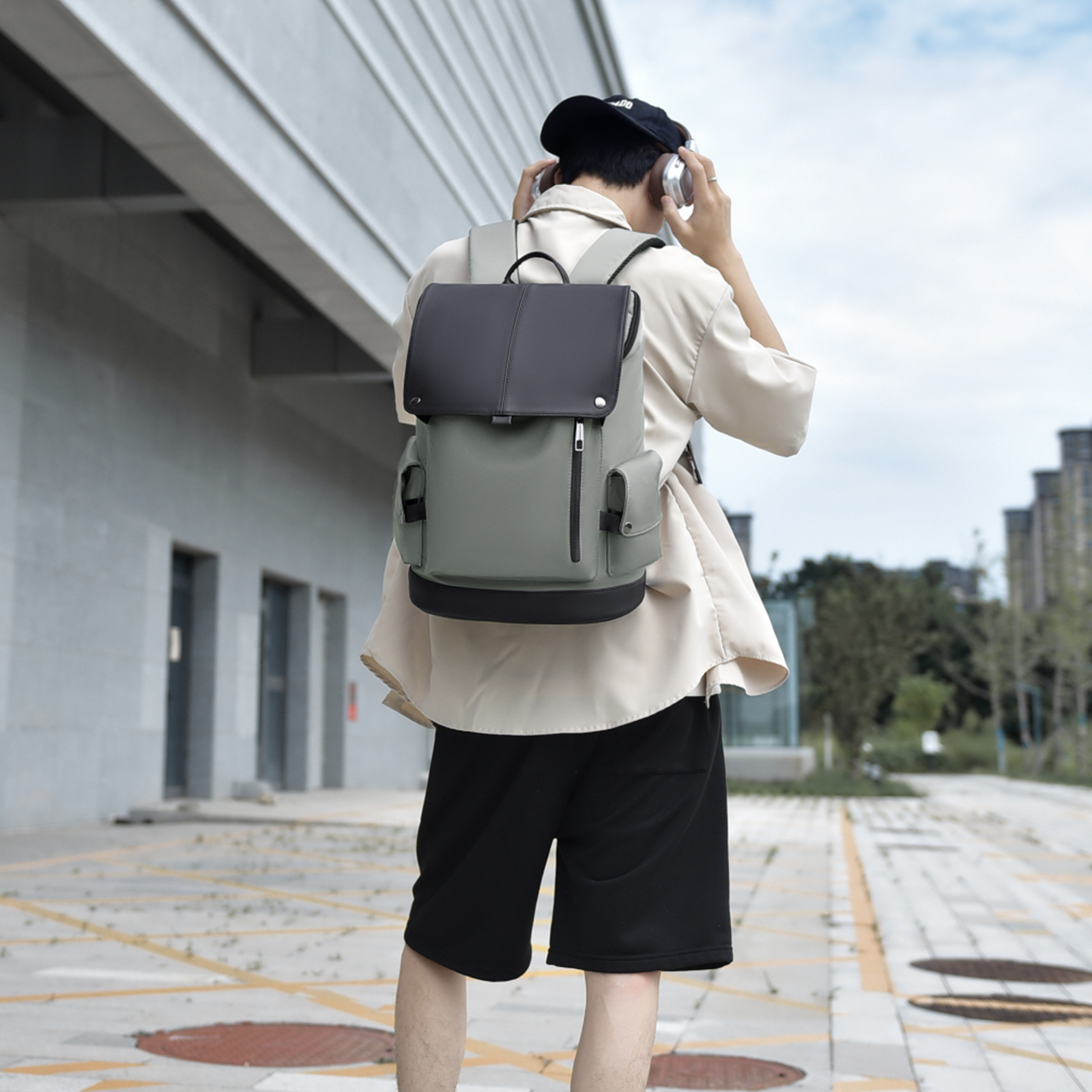 Plecak na laptopa 15,6 cala, w – Hiking Backpack Waterproof recenzja i cena